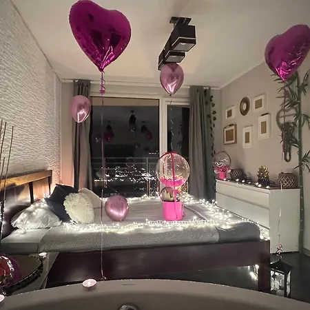 Milosc Ma Swoj Adres - Zmyslowe Z Jacuzzi Dla Dwojga *